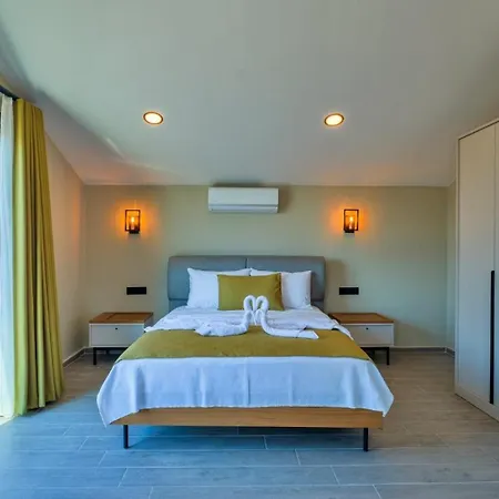 Вилла 4 Bedroom *