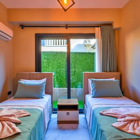4 Bedroom *