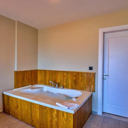 וילה 4 Bedroom *